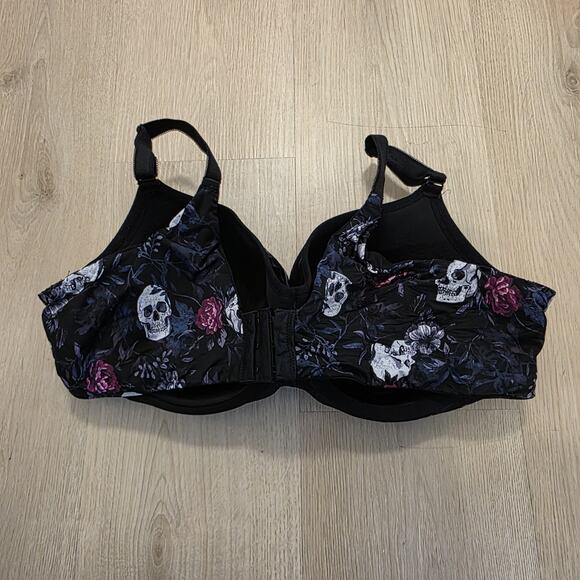 Torrid Curve Black Floral Skulls Gothic Padded Underwire T-Shirt Bra Size 44C - Picture 3 of 6